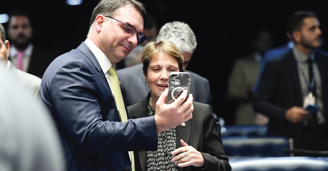 Valdemar fala em vice dos sonhos para Fl�vio e diz que Bolsonaro perdeu elei��o por causa das mulheres