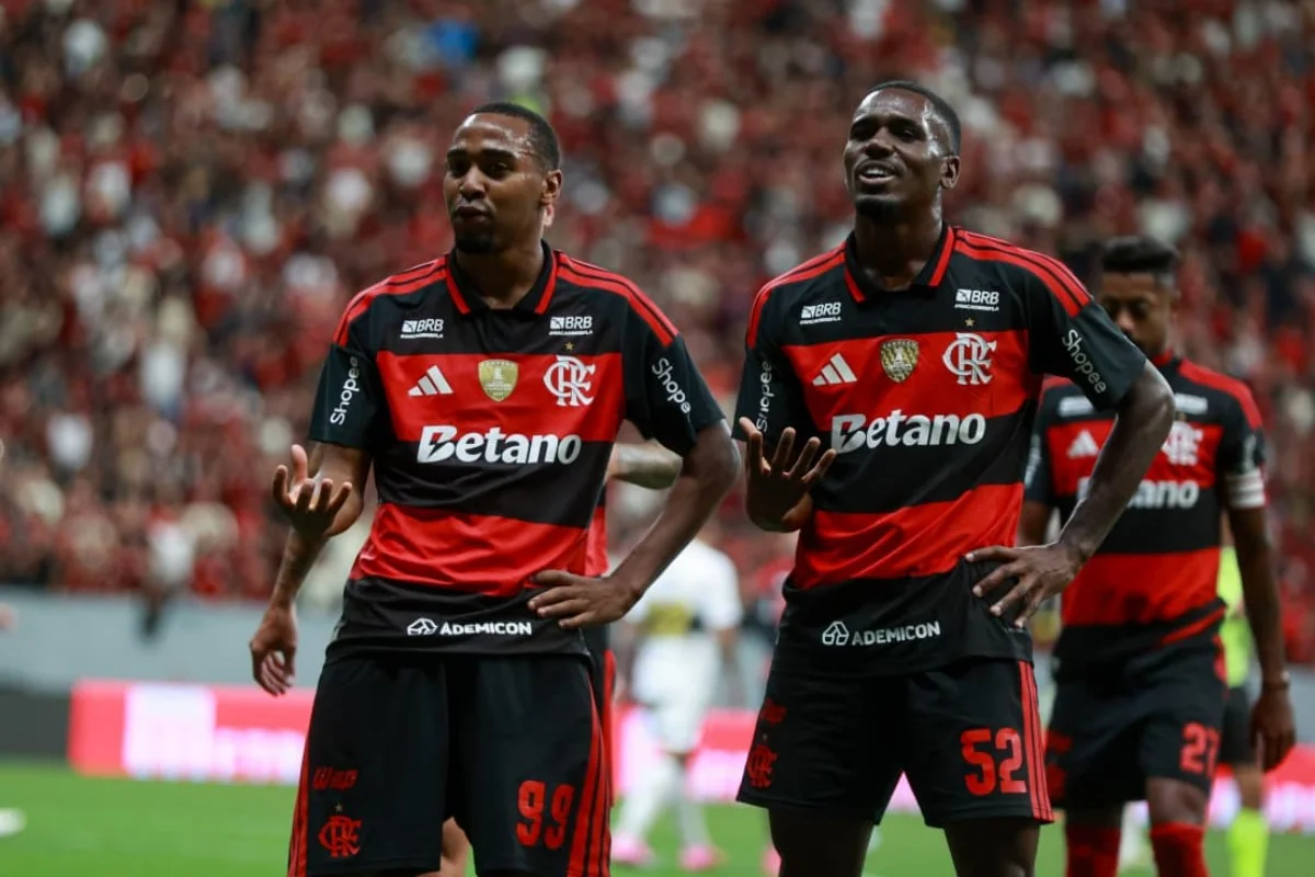 Lorran faz segundo gol do Flamengo contra o Olimpia no DF