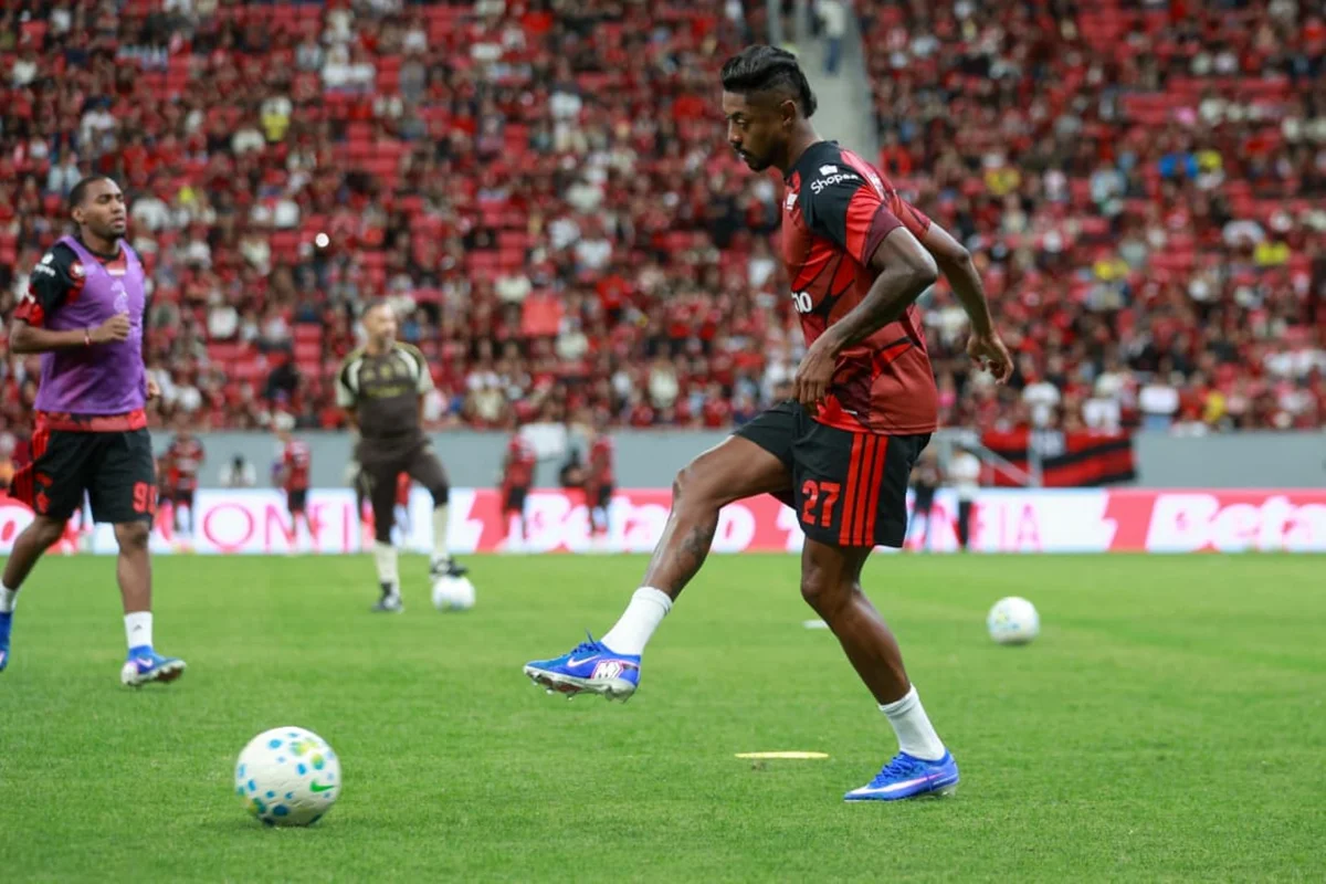 Olimpia x Flamengo duelam em amistoso no Man� Garrincha. Acompanhe