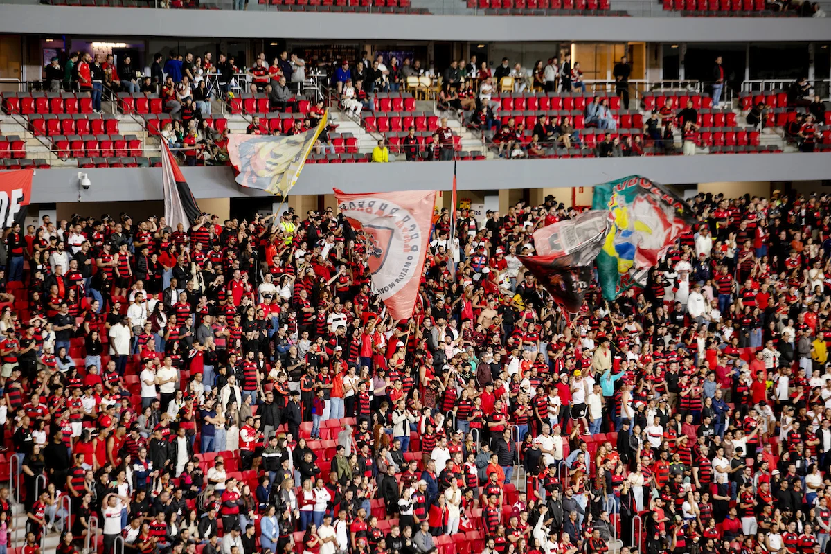 Metr�poles atinge n�meros hist�ricos com jogo entre Olimpia e Flamengo