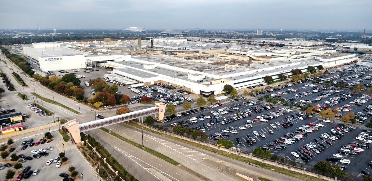 Lucro trimestral da General Motors cai 31% frente a 2025