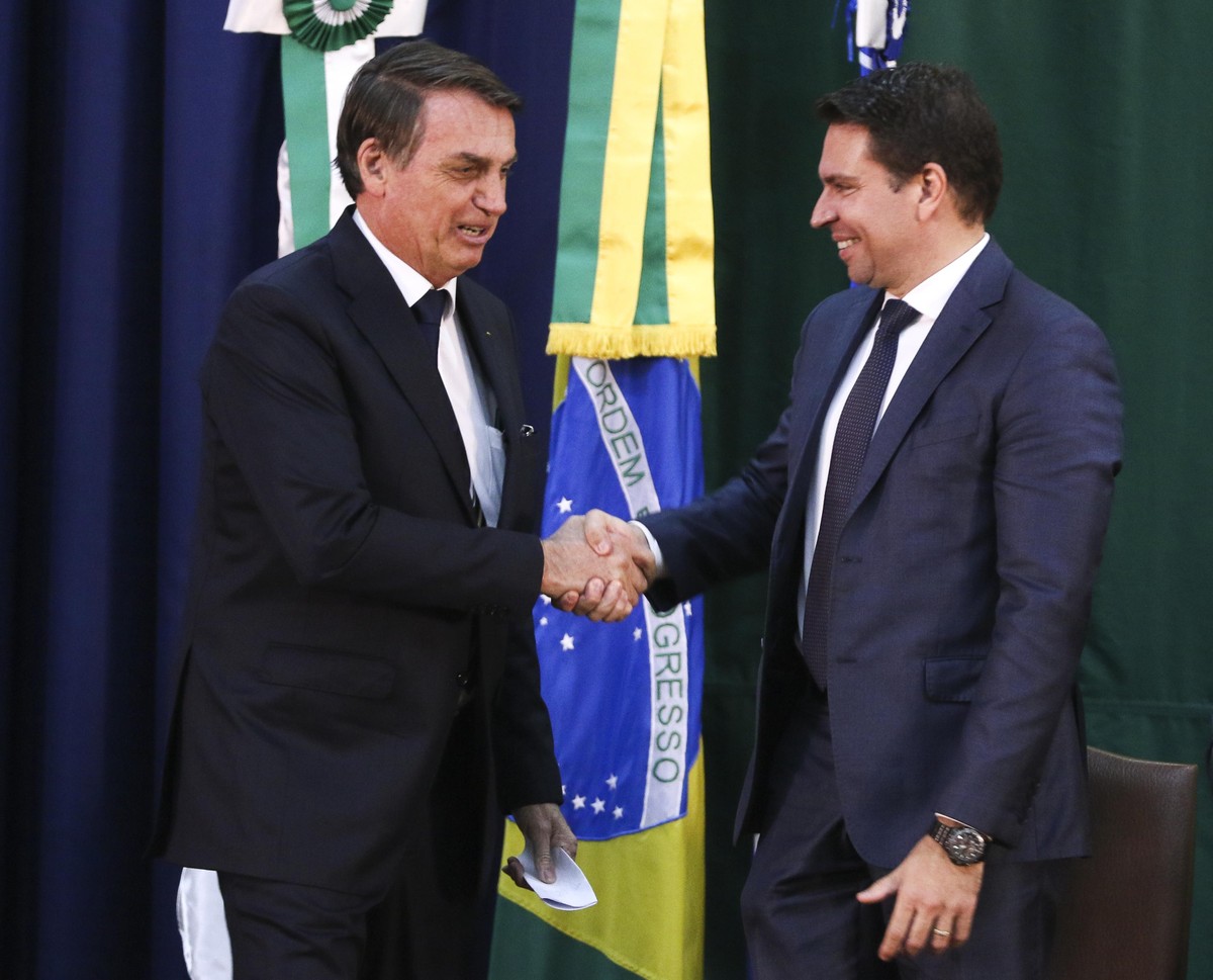 Moraes arquiva inqu�rito contra Bolsonaro e Ramagem no caso de Abin paralela