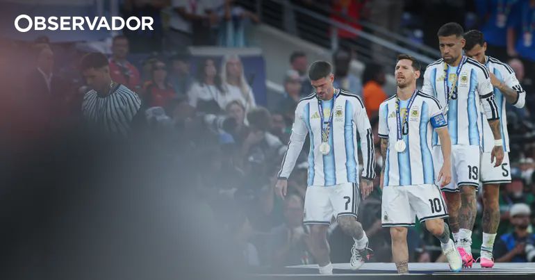 Exce��o, conspira��es e d�vida no levantar da Argentina