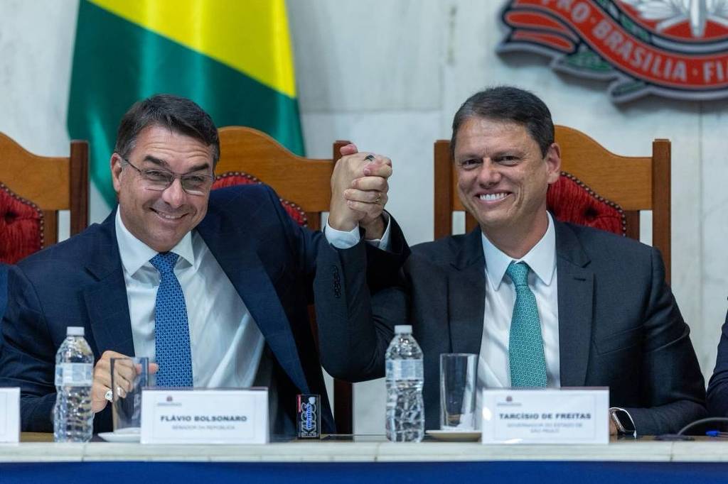 Fl�vio Bolsonaro transfere campanha para S�o Paulo de olho em Tarc�sio e empres�rios