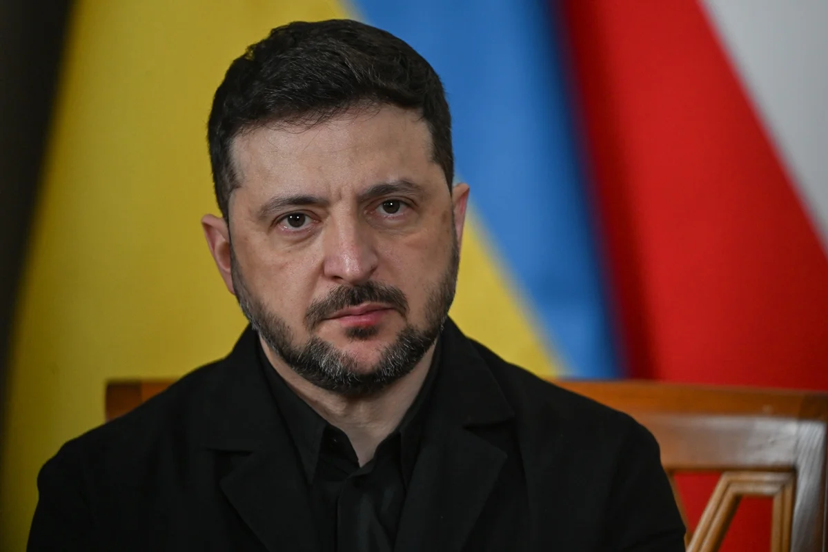 Zelensky demite chefe das For�as Armadas ap�s protestos na Ucr�nia