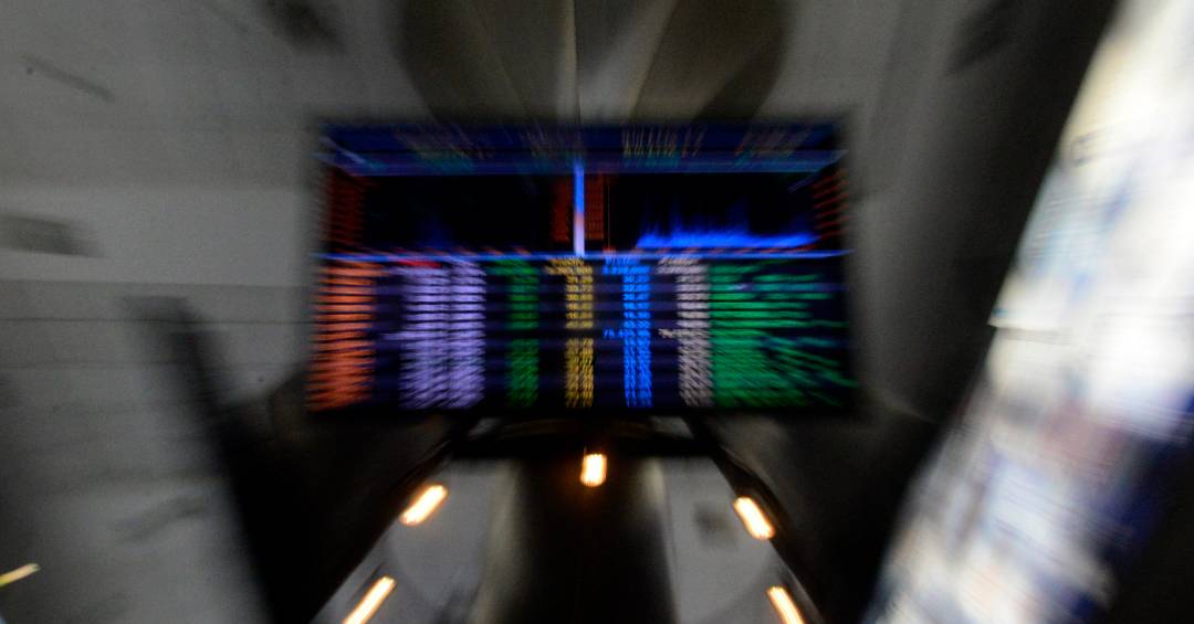 Ibovespa recua com escalada da guerra no Oriente M�dio