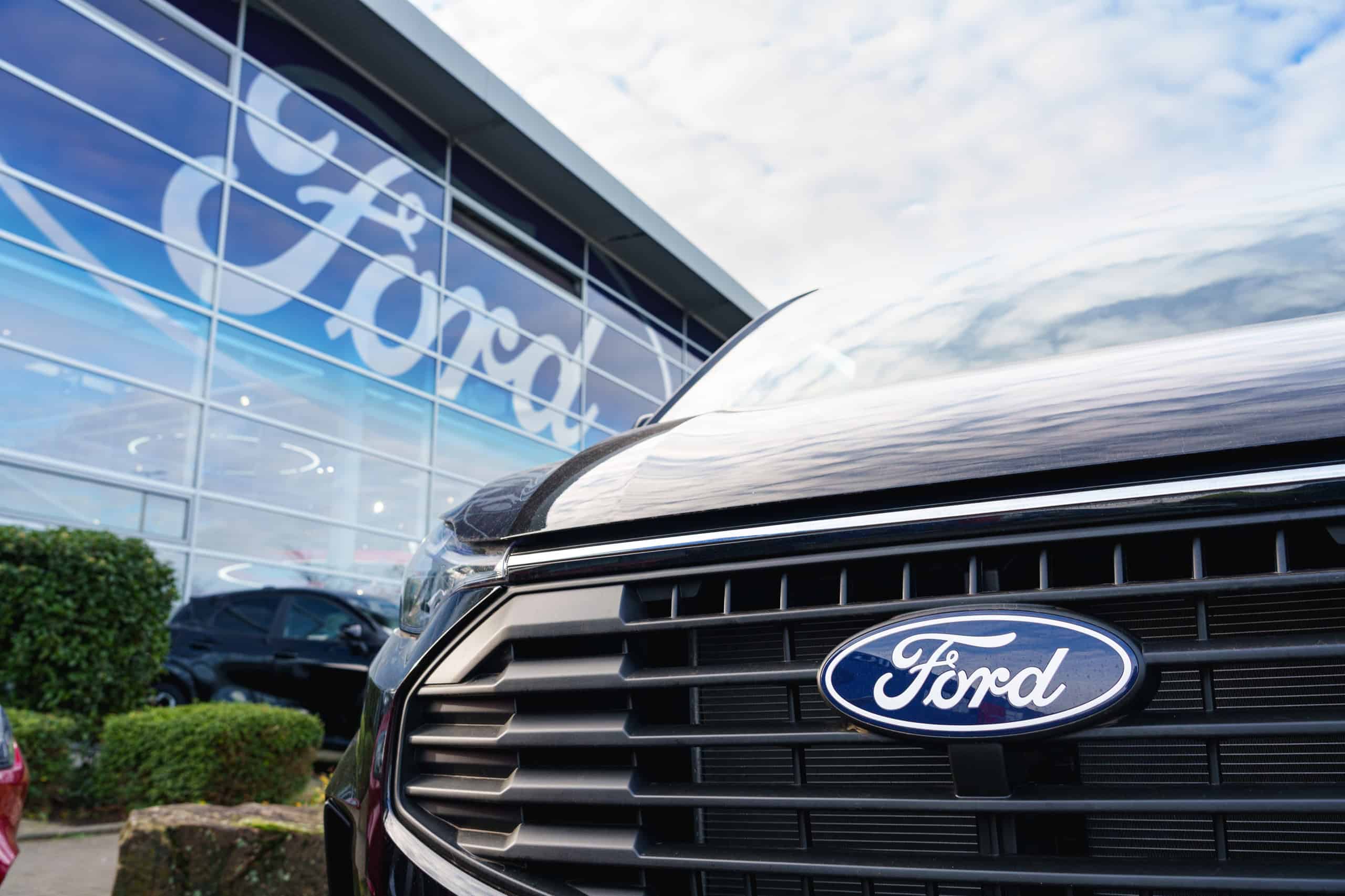 Ford disputa contrato para criar novo caminh�o t�tico do Ex�rcito dos EUA