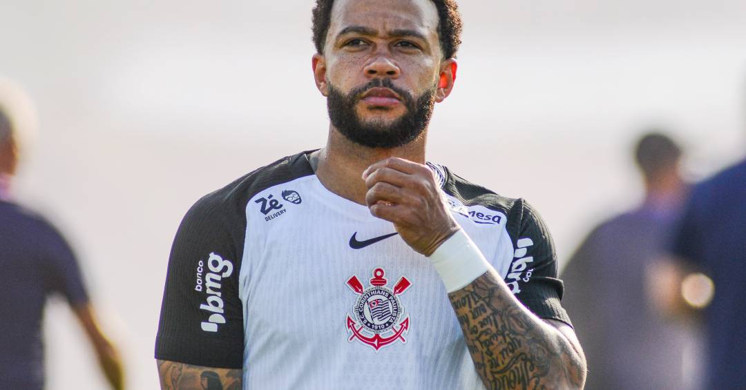 Corinthians corre para renovar com Memphis apesar das d�vidas sobre sua condi��o f�sica