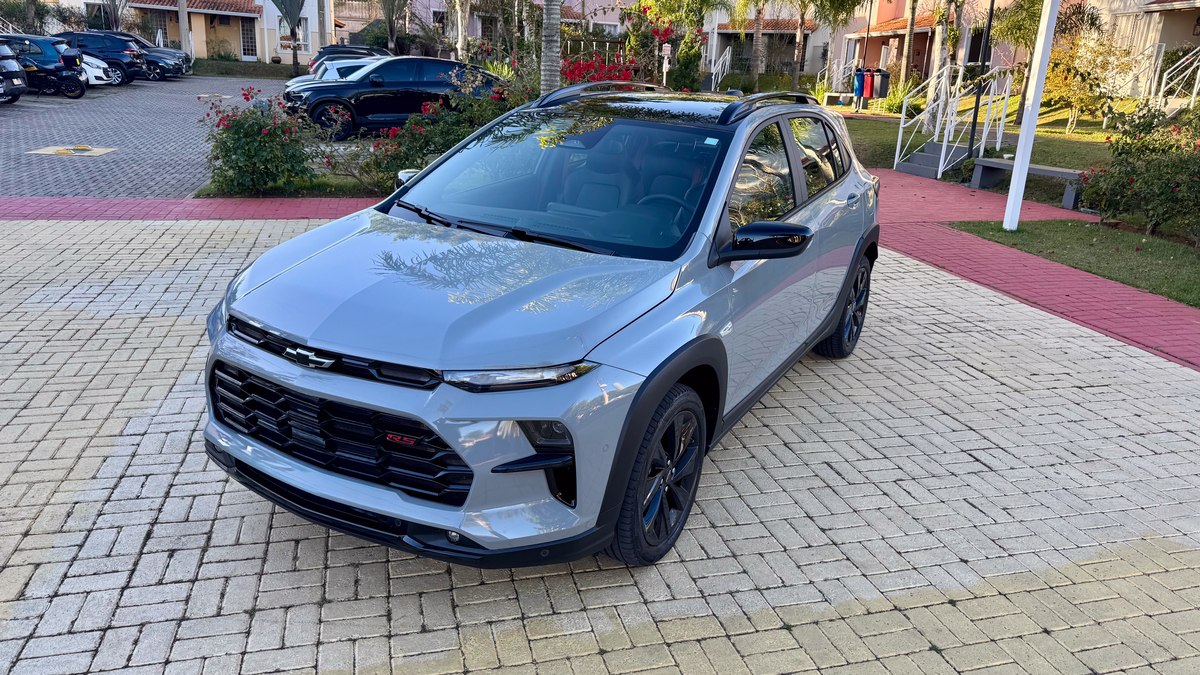 Chevrolet Sonic RS vai al�m do visual esportivo
