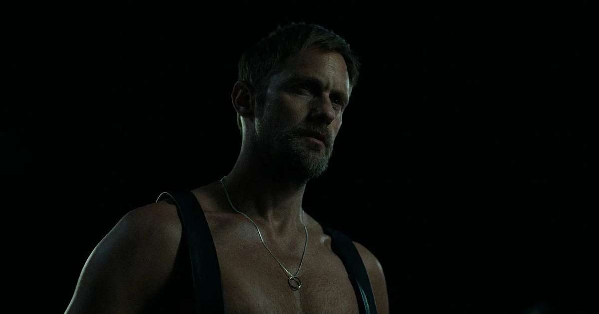 Mamilos de Alexander Skarsg�rd viralizam e roubam a cena no trailer de 'Wicker'