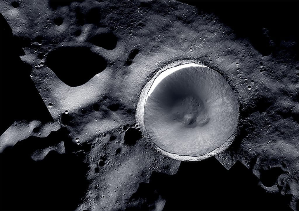 Tremores lunares podem revelar gelo enterrado nas crateras do polo sul da Lua