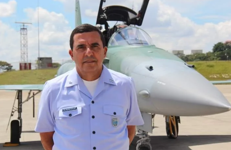 Ex-comandante da Aeron�utica lan�a livro sobre tentativa de golpe de Bolsonaro e press�o nos quart�is