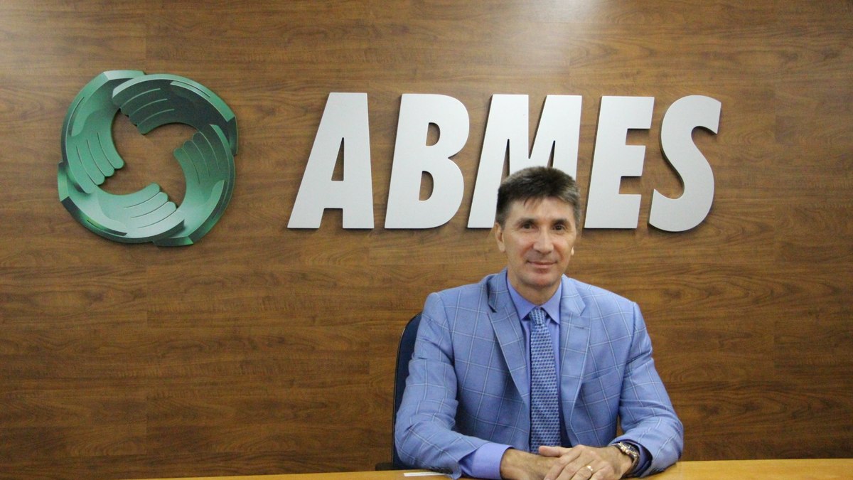 ABMES 44 anos: transformando a educa��o superior