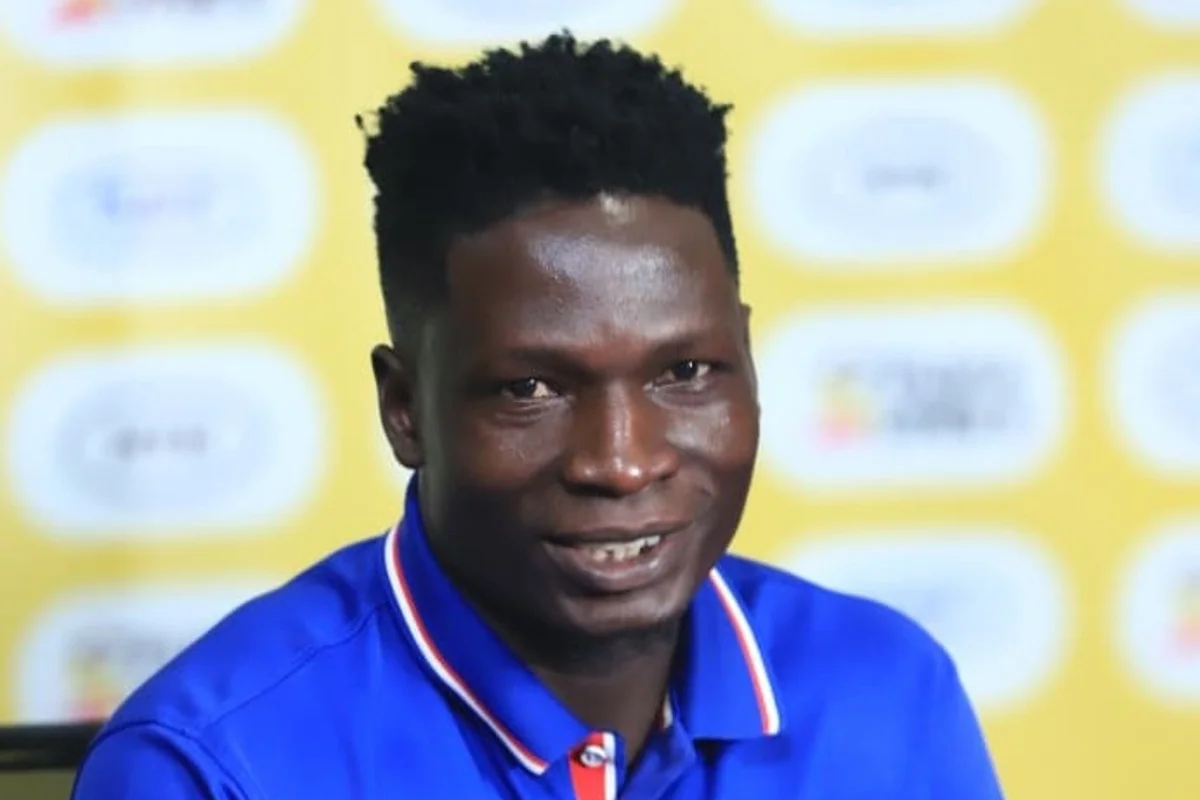 Jogador de futebol de Uganda � morto a pedradas em tentativa de assalto