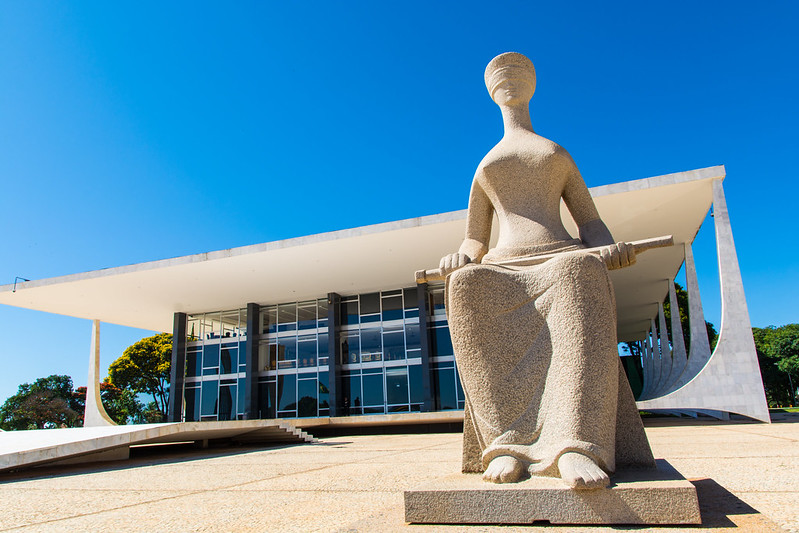 No jogo da estrat�gia, Judici�rio deve jogar com as cartas da lei