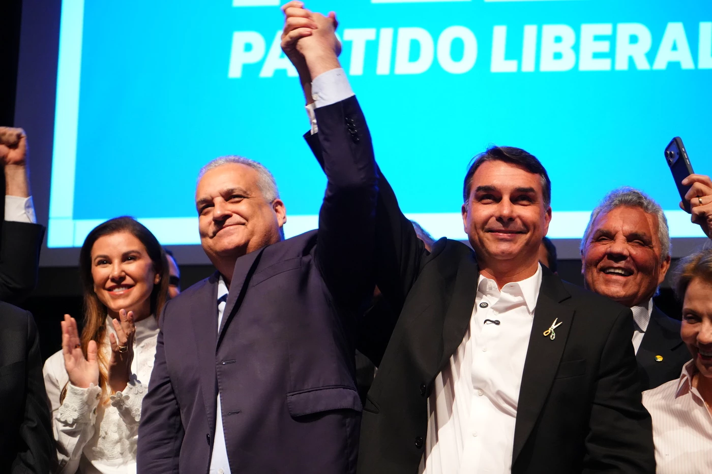 Um vice para enterrar de vez a candidatura de Fl�vio Bolsonaro