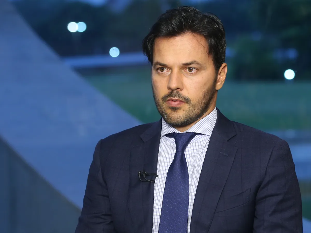 Orgias com ?300 kengas? p�em ex-ministro de Bolsonaro no centro do caso Vorcaro
