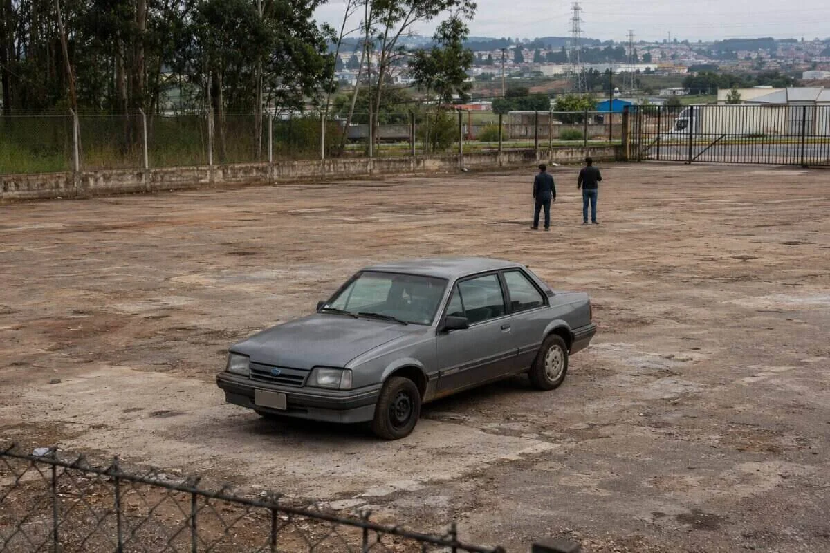 Quase 80 ve�culos somem de p�tio usado pela Pol�cia Civil na Grande SP