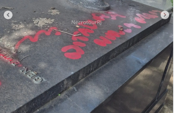 T�mulo de ditador do regime militar � vandalizado no Cemit�rio S�o Jo�o Batista, no Rio