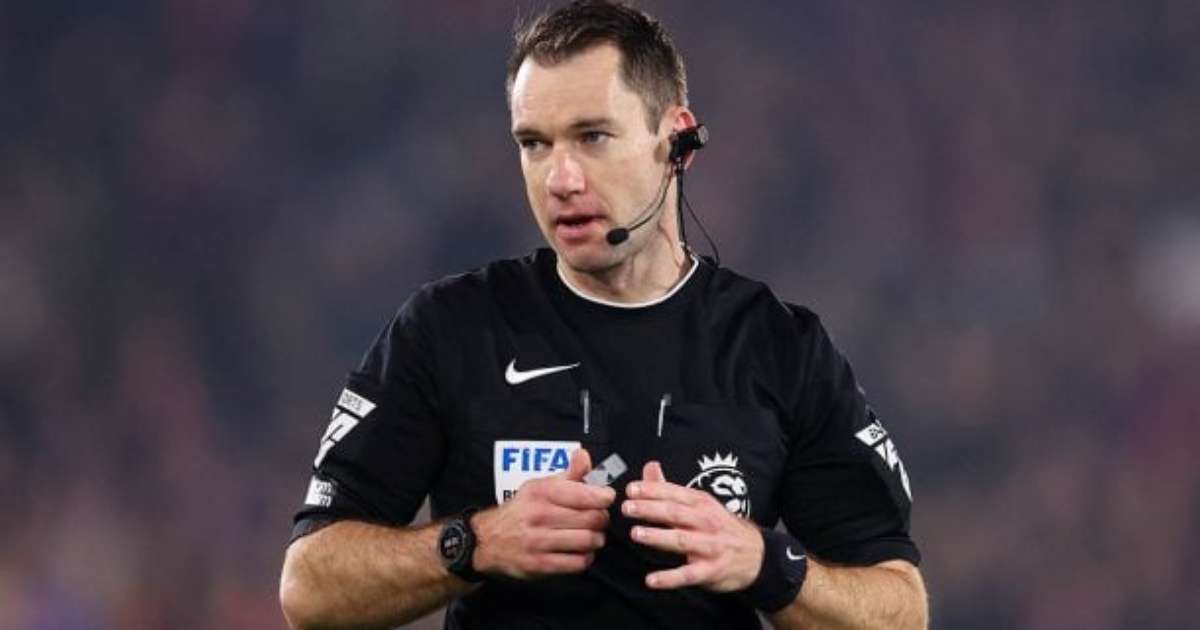 Premier League inova e libera �udio da c�mera do �rbitro para TV