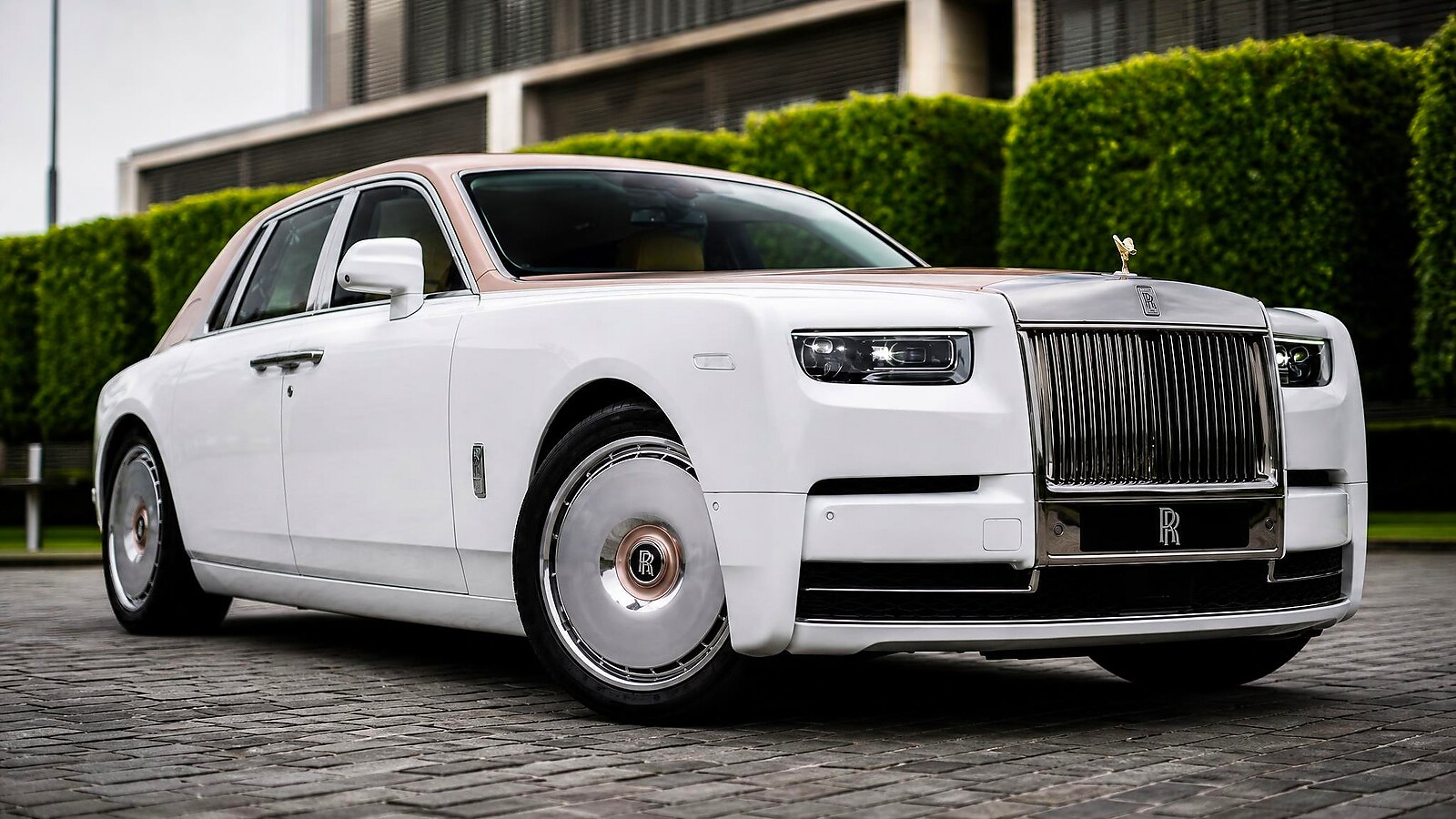 Casa Branca cita Ford e montadoras para defender f�bricas nos EUA, mas confunde Rolls-Royce de carros com a empresa de avia��o