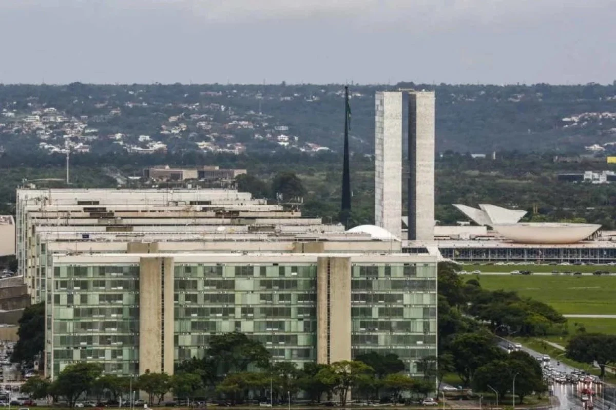 De transi��o tribut�ria � d�vida: os desafios econ�micos do pr�ximo governo