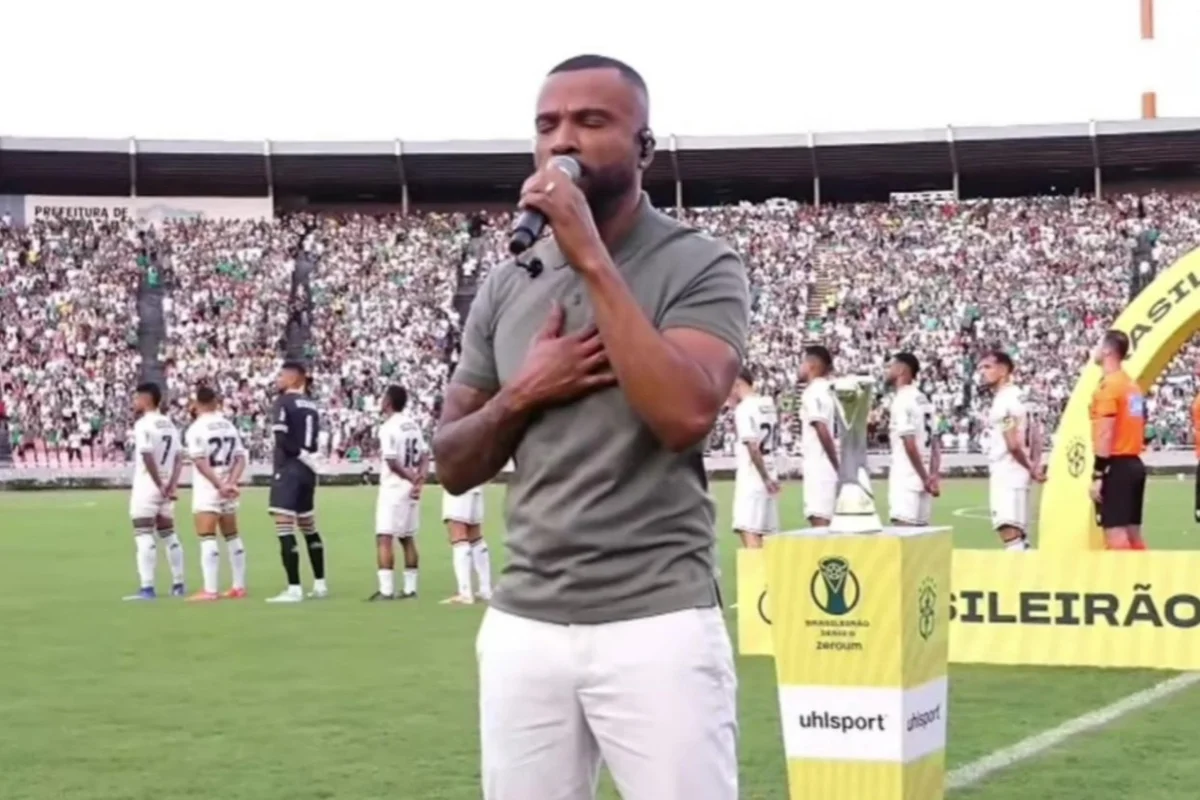 S�rie D ZeroUm: Alexandre Pires canta o Hino Nacional antes da final