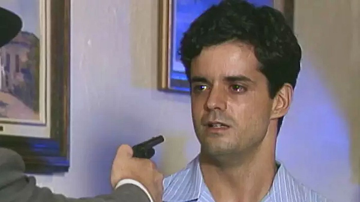 SBT perde espa�o no futebol e resgata plano para produzir novela