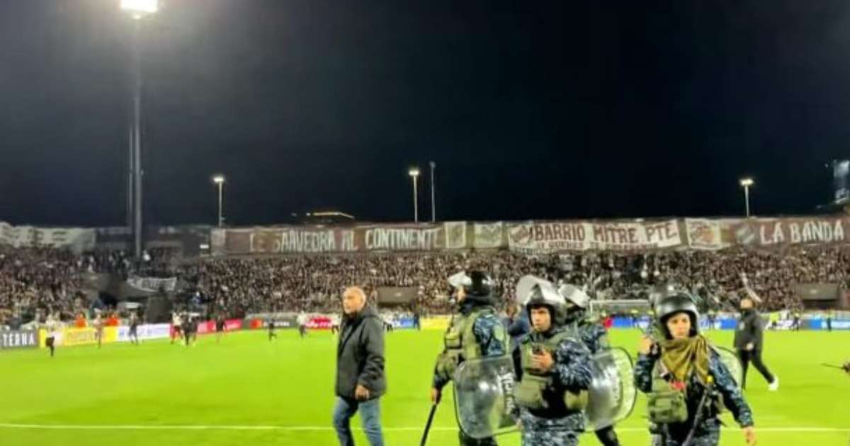 Jornalista argentino aponta motivos de confus�o em Platense x Fluminense