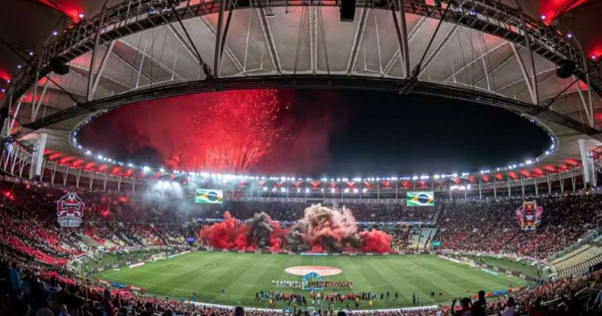 Bastidores fervem no Flamengo com press�o por gramado no Maracan�