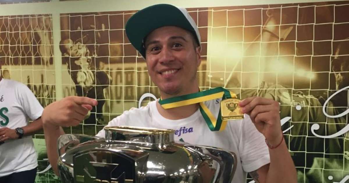 Ex-Palmeiras revela luta contra �lcool e depress�o e diz que terapia ?o salvou?