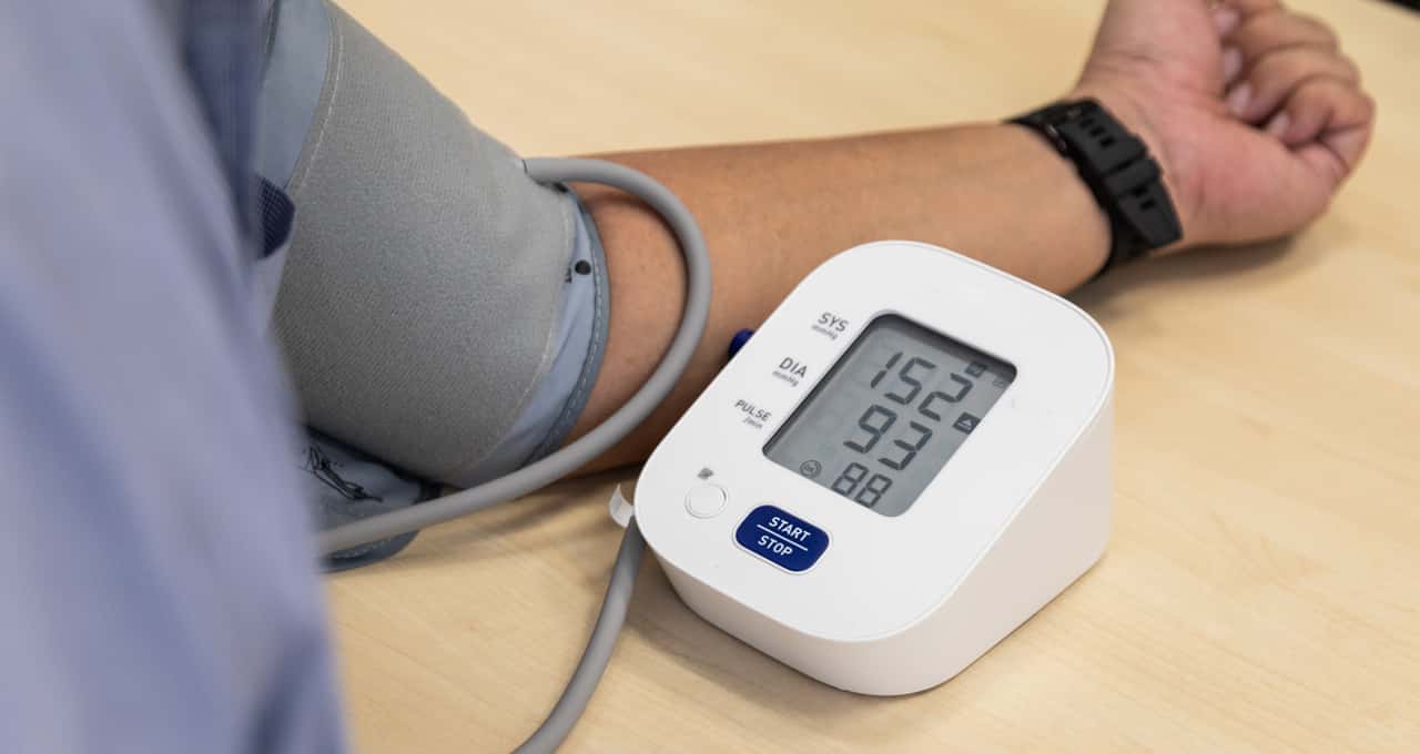 Novo tratamento oferece cura rpida para causa comum de presso alta