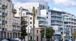 Investigadores detetam part�culas de pneus e micropl�sticos em poeiras de varandas residenciais de cidade australiana